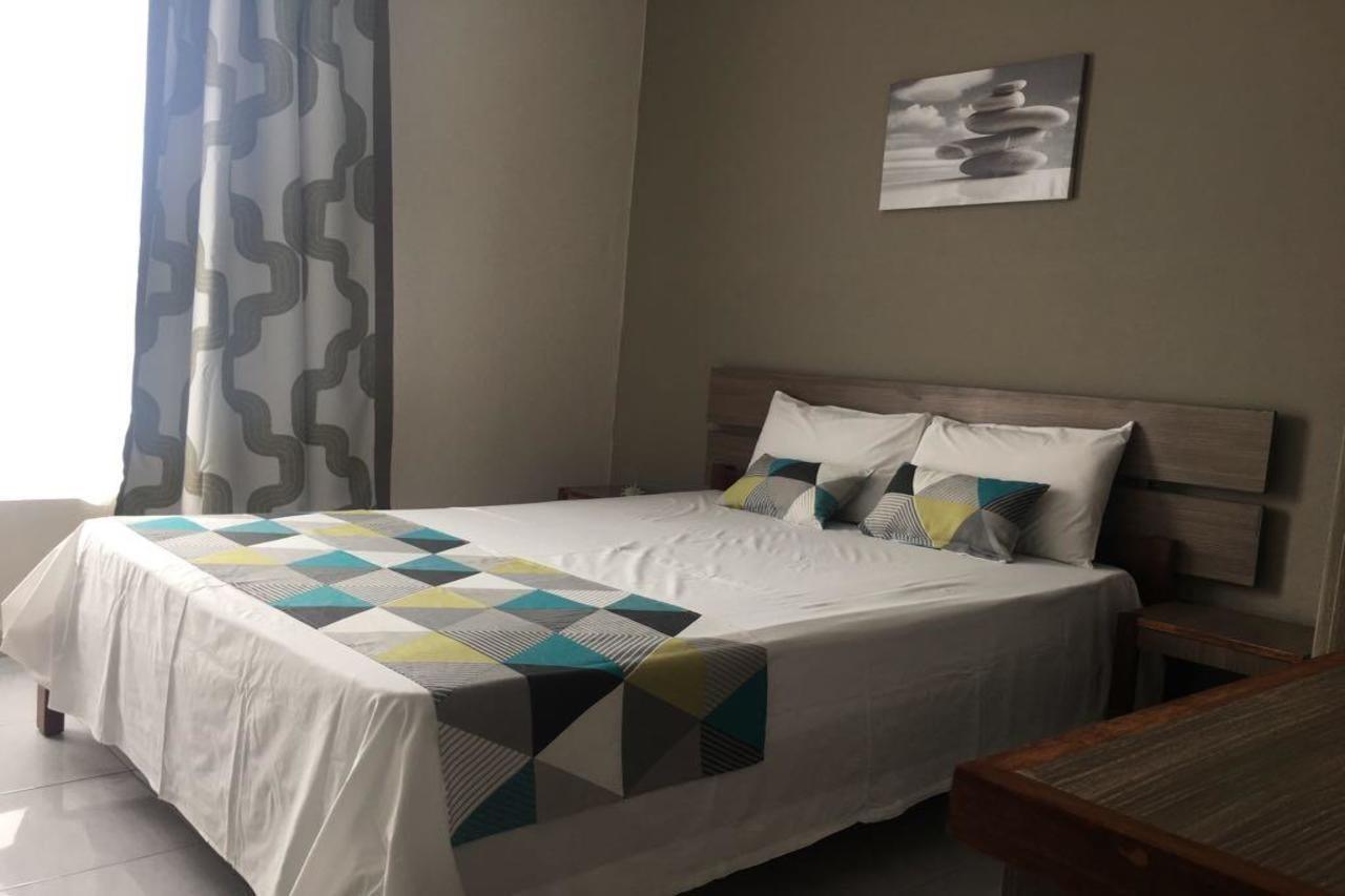 Seaview Holiday Apartments Гранд-Бэй Экстерьер фото